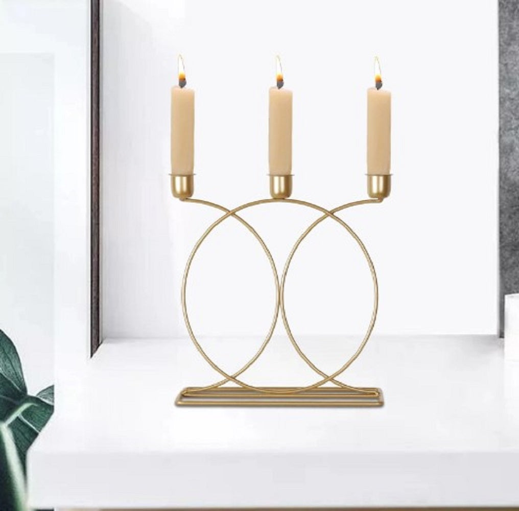 Luxury marriage hall reception tabletop candelabra

Gold metal candlestick holder for banquet tables

Heavy duty wedding decor props wholesale Pakistan

Affordable crystal candle stand for bridal shower

Clear glass taper candle holder dropshipping